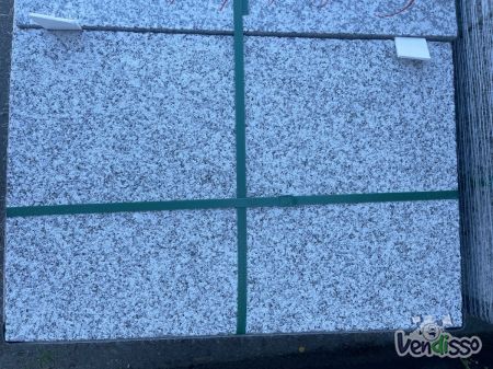 Mosaico em granito gris Alba picado 