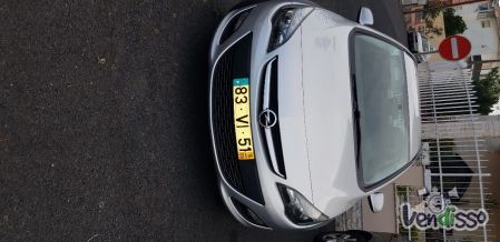 Vendo uma carrinha Astra opel ano 2015