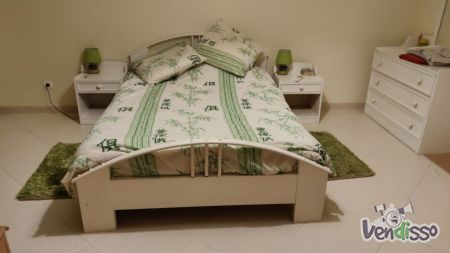 Quarto em pinho maciço completo