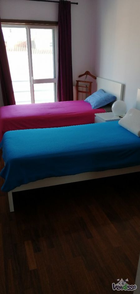 Quarto com casa de banho