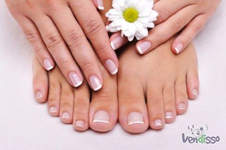 Ofereço serviços de estética: manicure, pedicure, depilação
