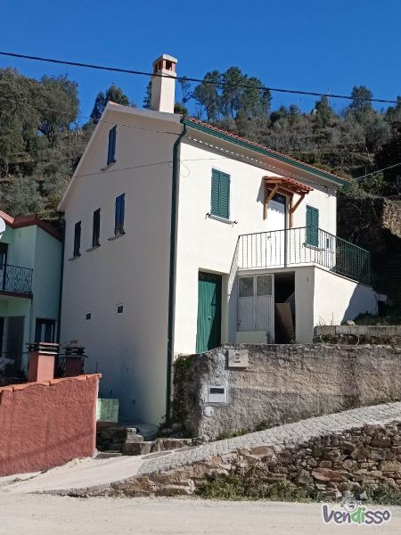Casa de aldeia para recuperar em Rio de Mel, Oliveira do Hospital