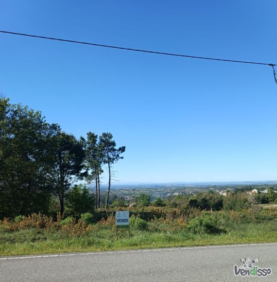 Terreno com 661 m2 para construção em Oliveira do Hospital