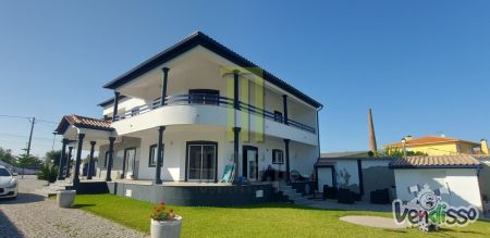 Moradia T5 pronta a habitar e semi mobilada em Ervedal da Beira