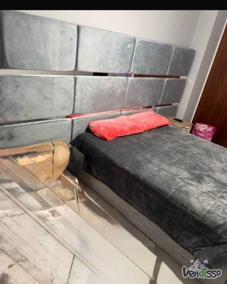 Vende-se cama de casal